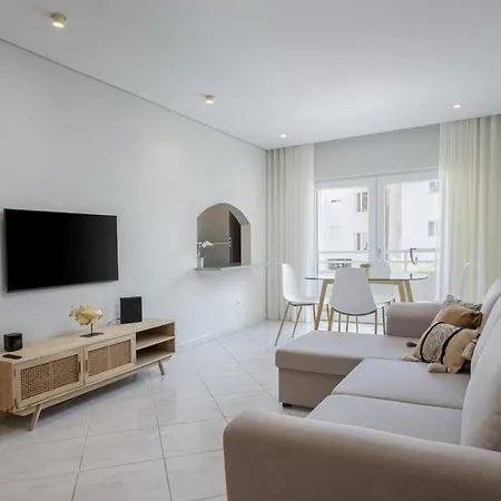 Nuri - Near The With Pool By Hd Apartmán Vilamoura